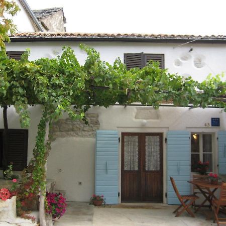 Holiday Home Trostova Kuca Pazin Cameră foto